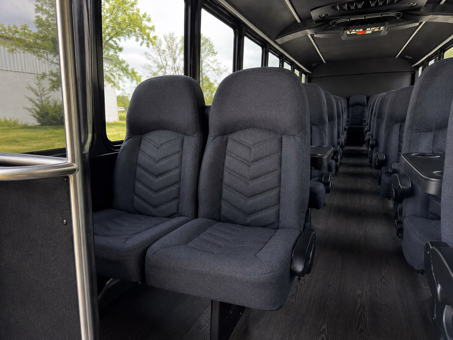 columbus charter buses for columbus classrooms and field trips