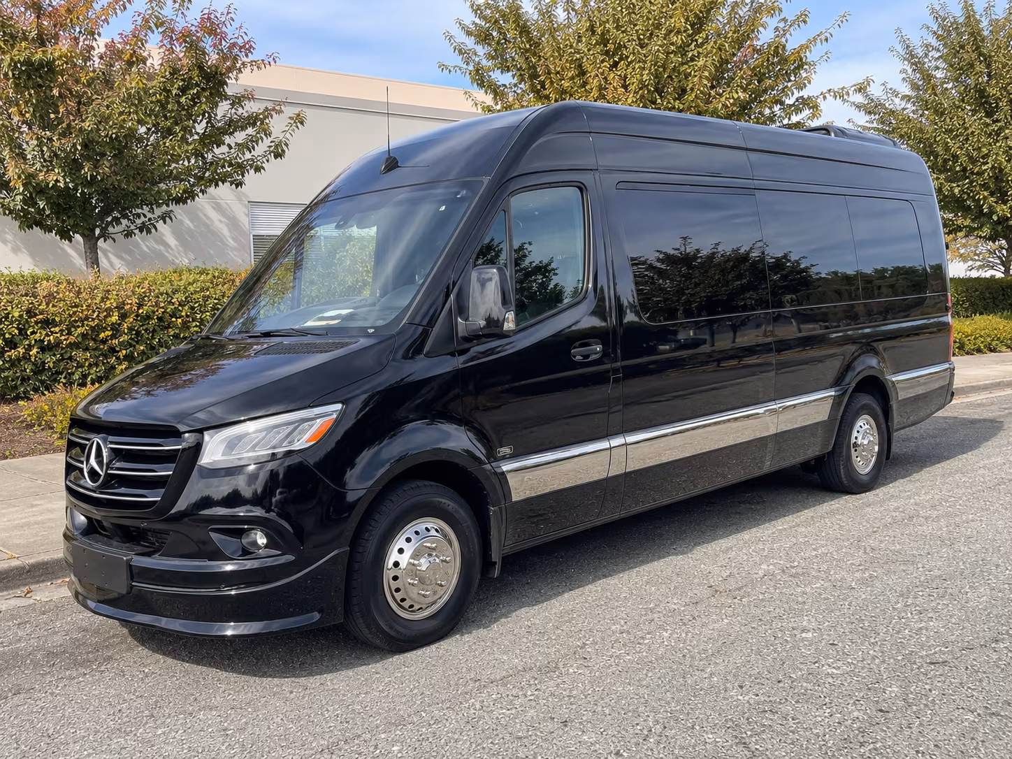 middletown airport shuttle bus rentals