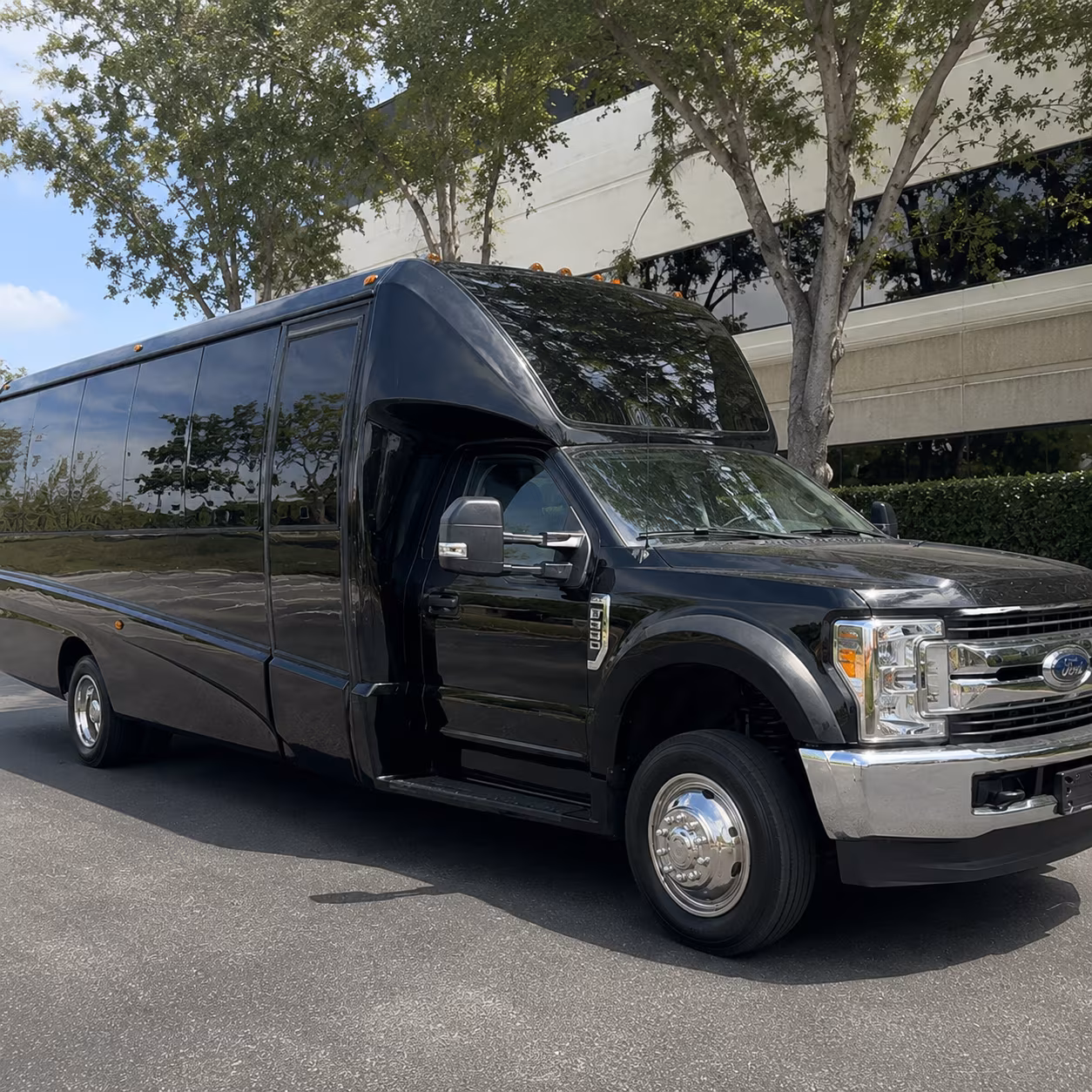 oregon district bar crawls dayton brewery tours party bus rental