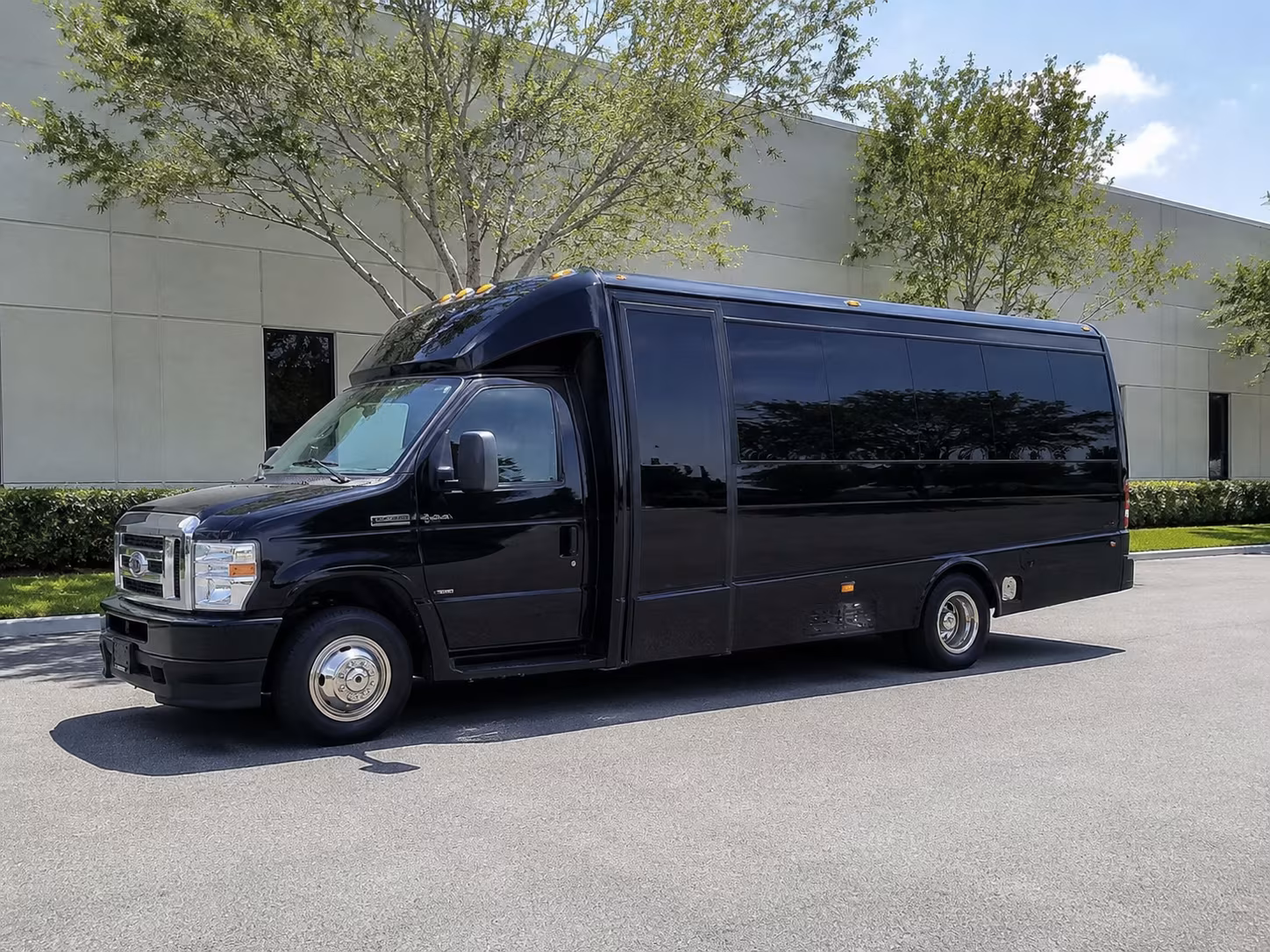 shuttle your guests between dayton area hotels and your venue all night long