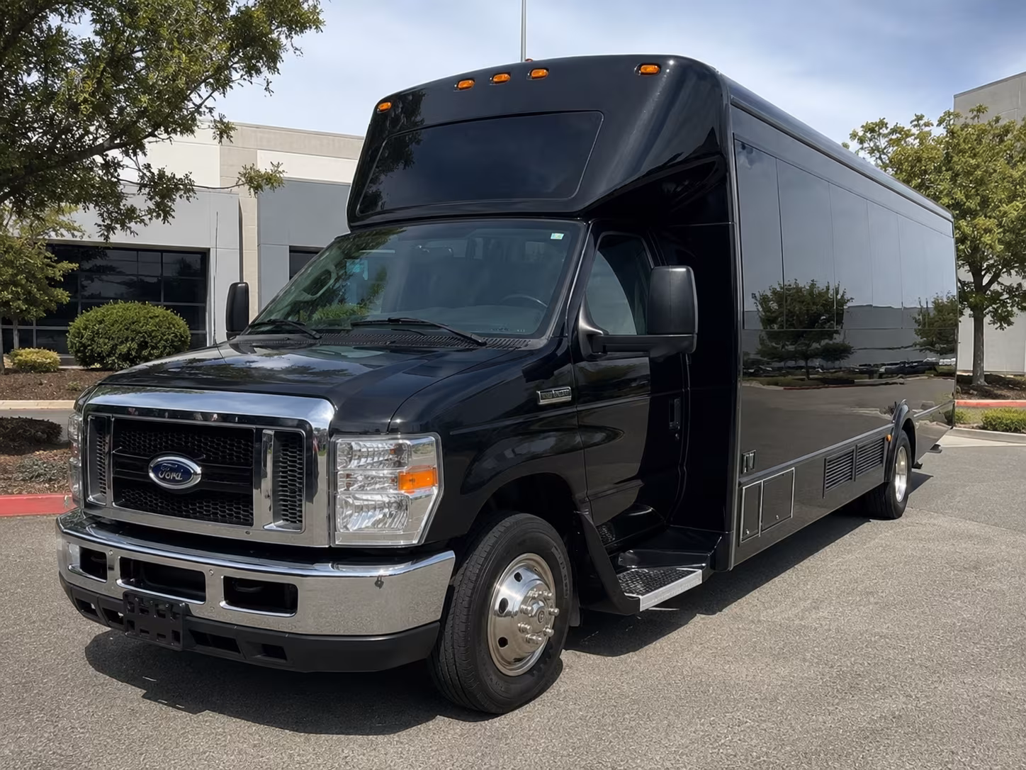 springfield bus rentals